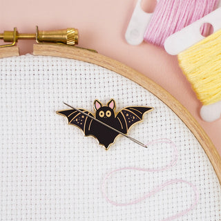 Bat Needle Minder