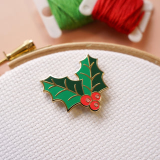 Holly Needle Minder