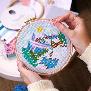 Snowy Peaks stitched in a Elbesee Hoop