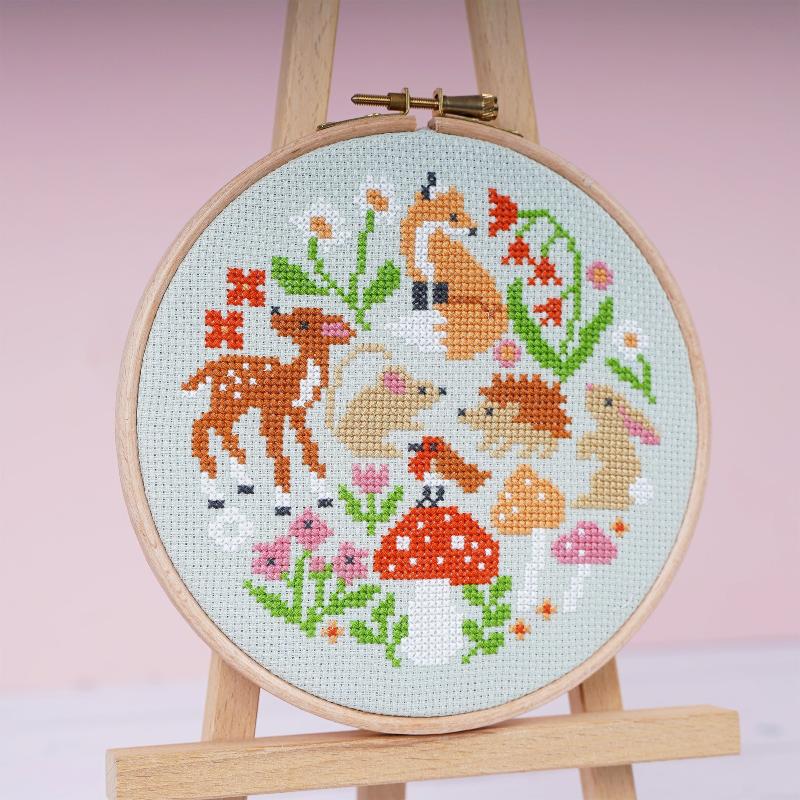 Modern Cross Stitch Kits Patterns Stitch a Longs And Needle Minders modern-cross-stitch-kits-patterns-stitch-a-longs-and-needle-minders