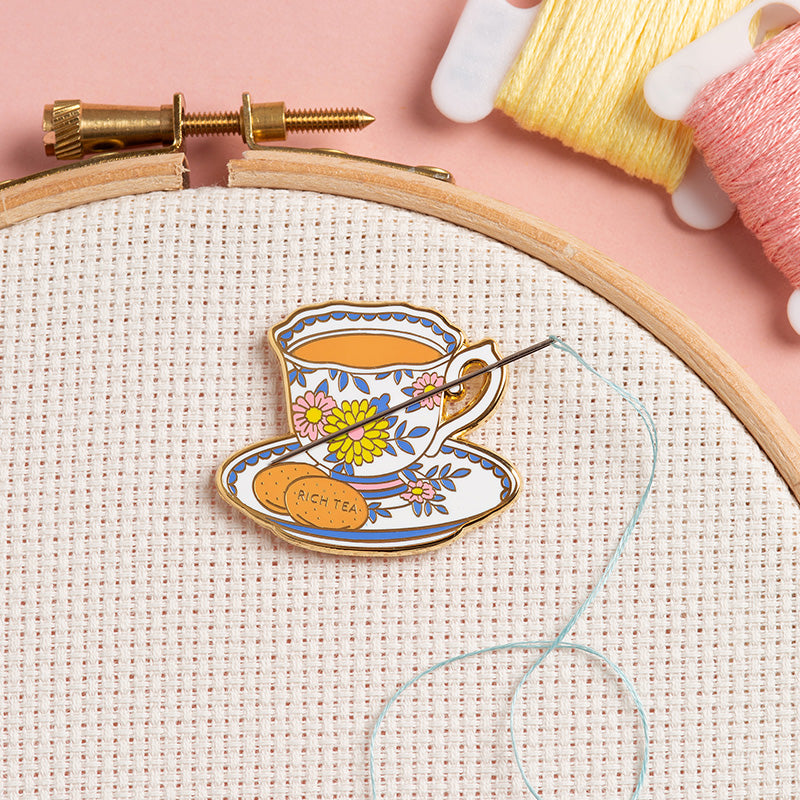 Needle minder Needle minder